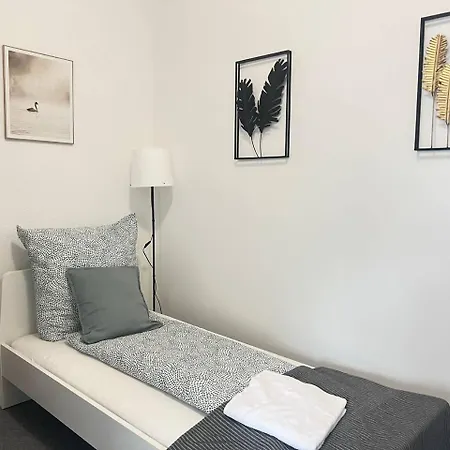 אכסניה Corner קובלנץ