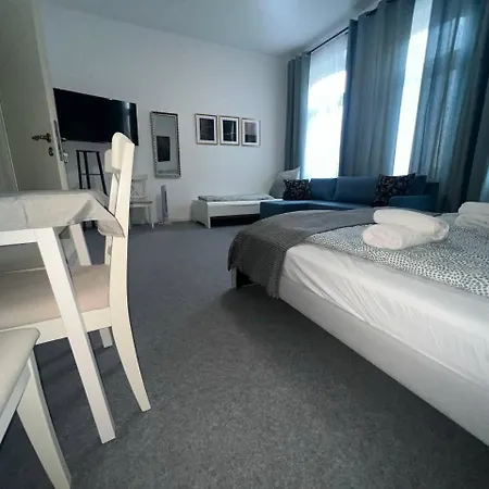 Corner Hostal *