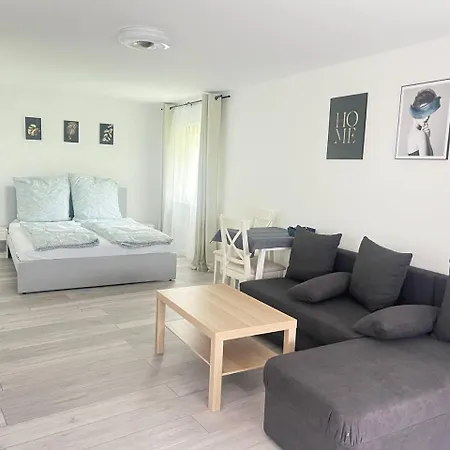 אכסניה Corner *